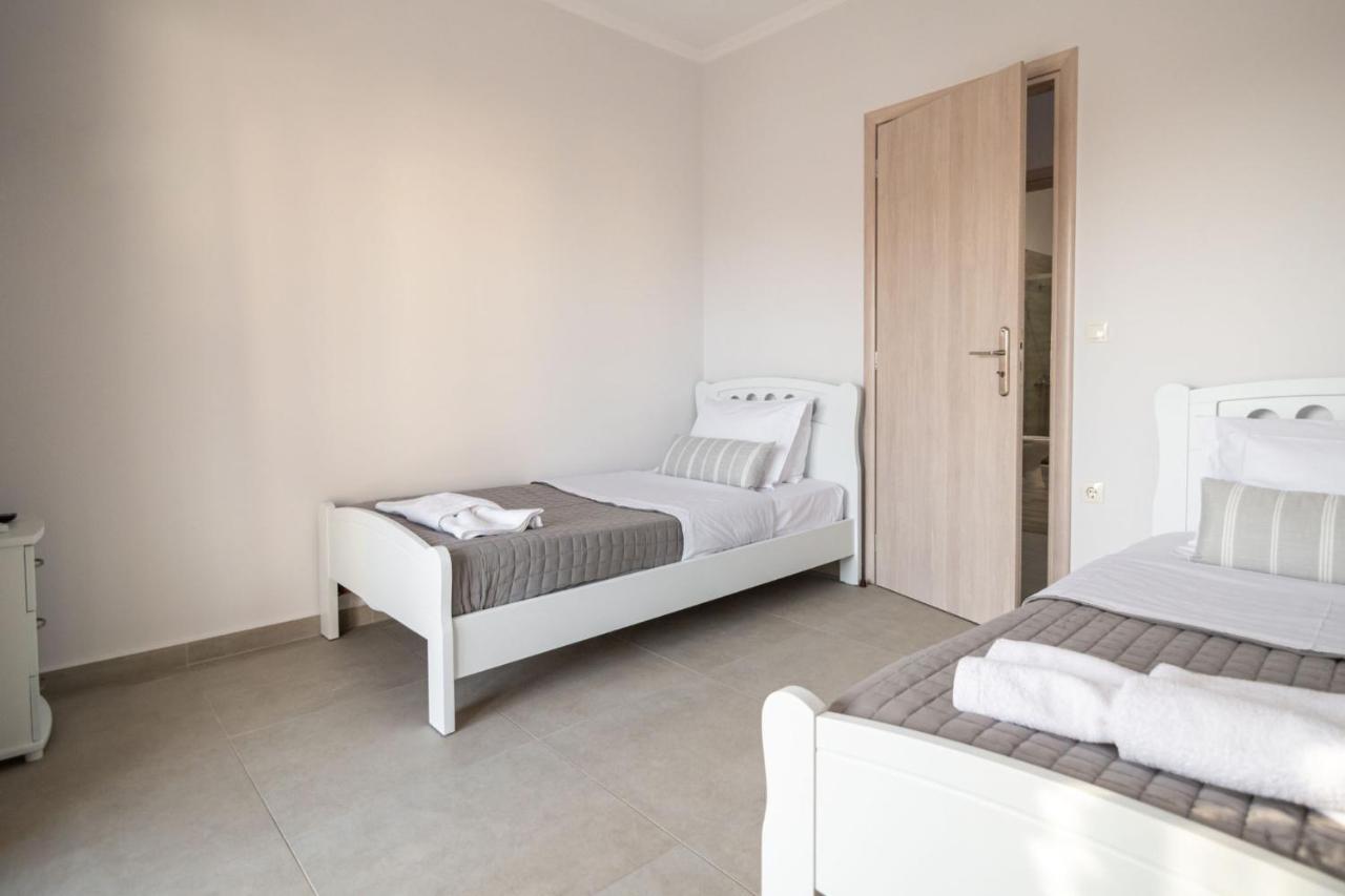 Fotini Apartments Preveza Bagian luar foto